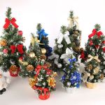 Cây thông mini kèm đèn LED trang trí